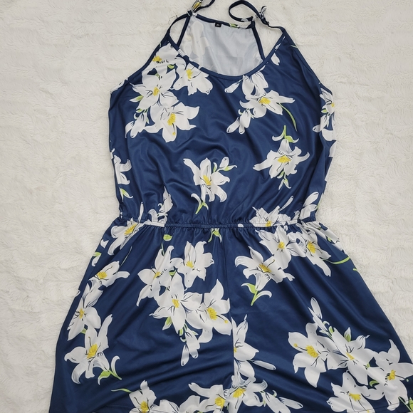 Floral Navy Blue Romper - Picture 1 of 4